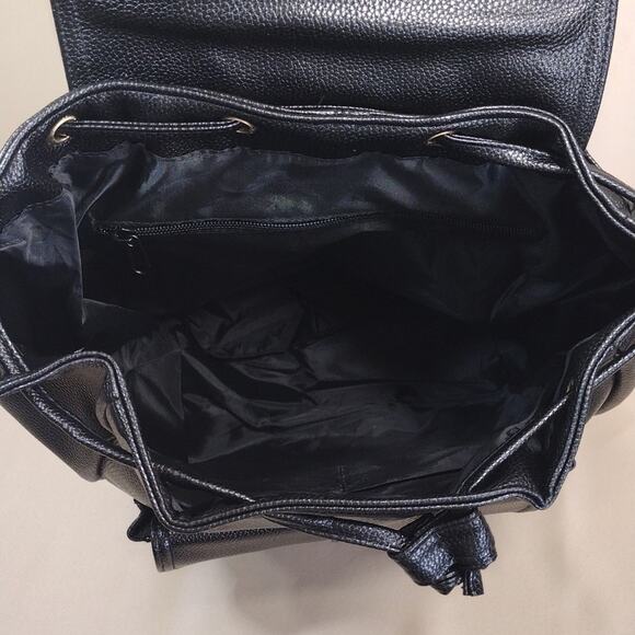 Black faux leather Backpack - Picture 6 of 16